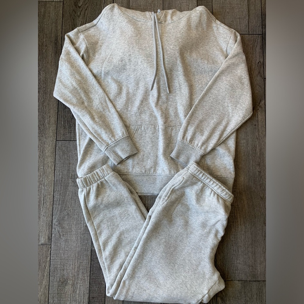 Womens Universal Thread Light Gray Sweatpant Set - image 2